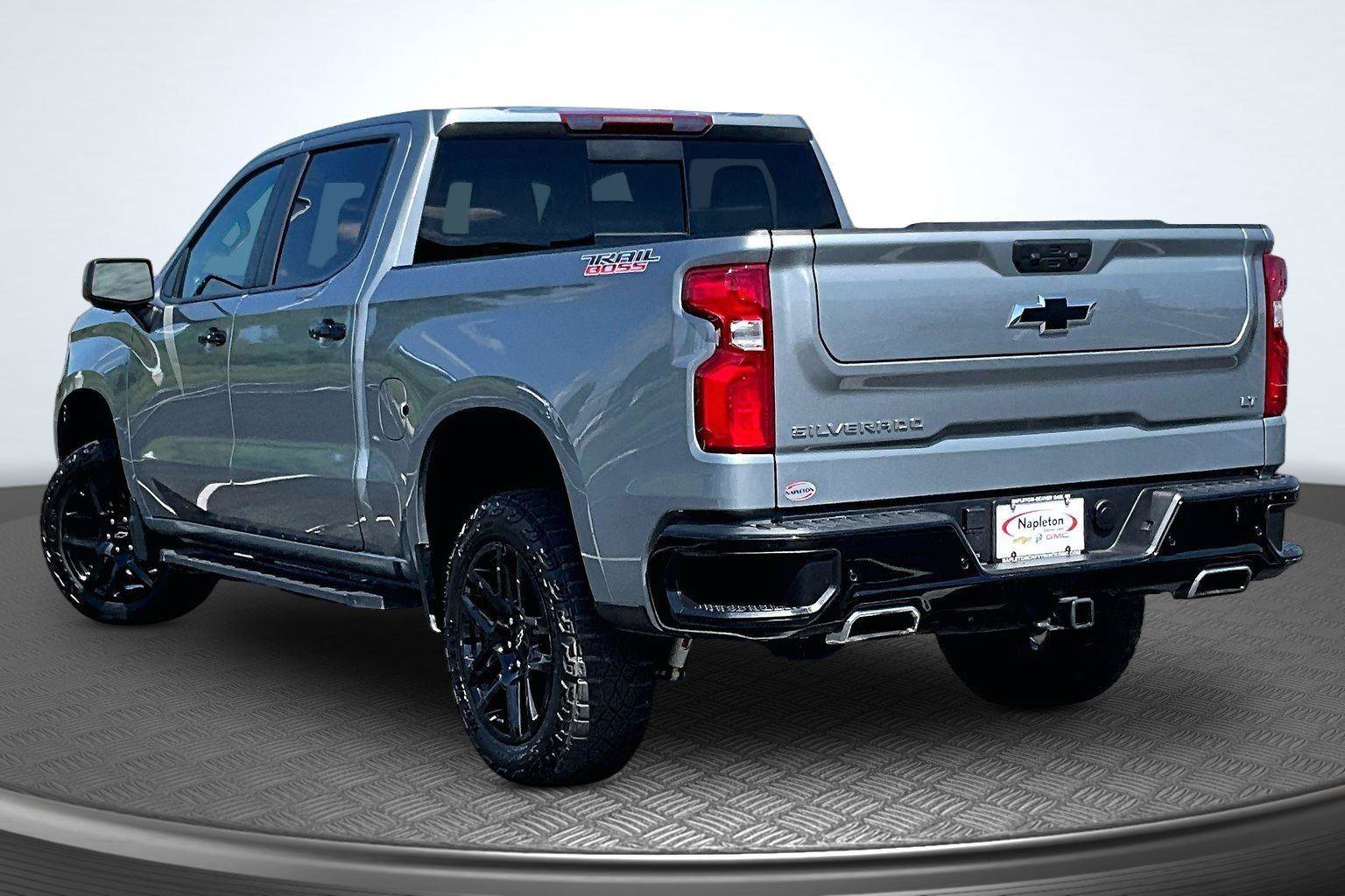 Used 2024 Chevrolet Silverado 1500 LT Trail Boss w/ LT Trail Boss Premium Package AWD/4WD image 14