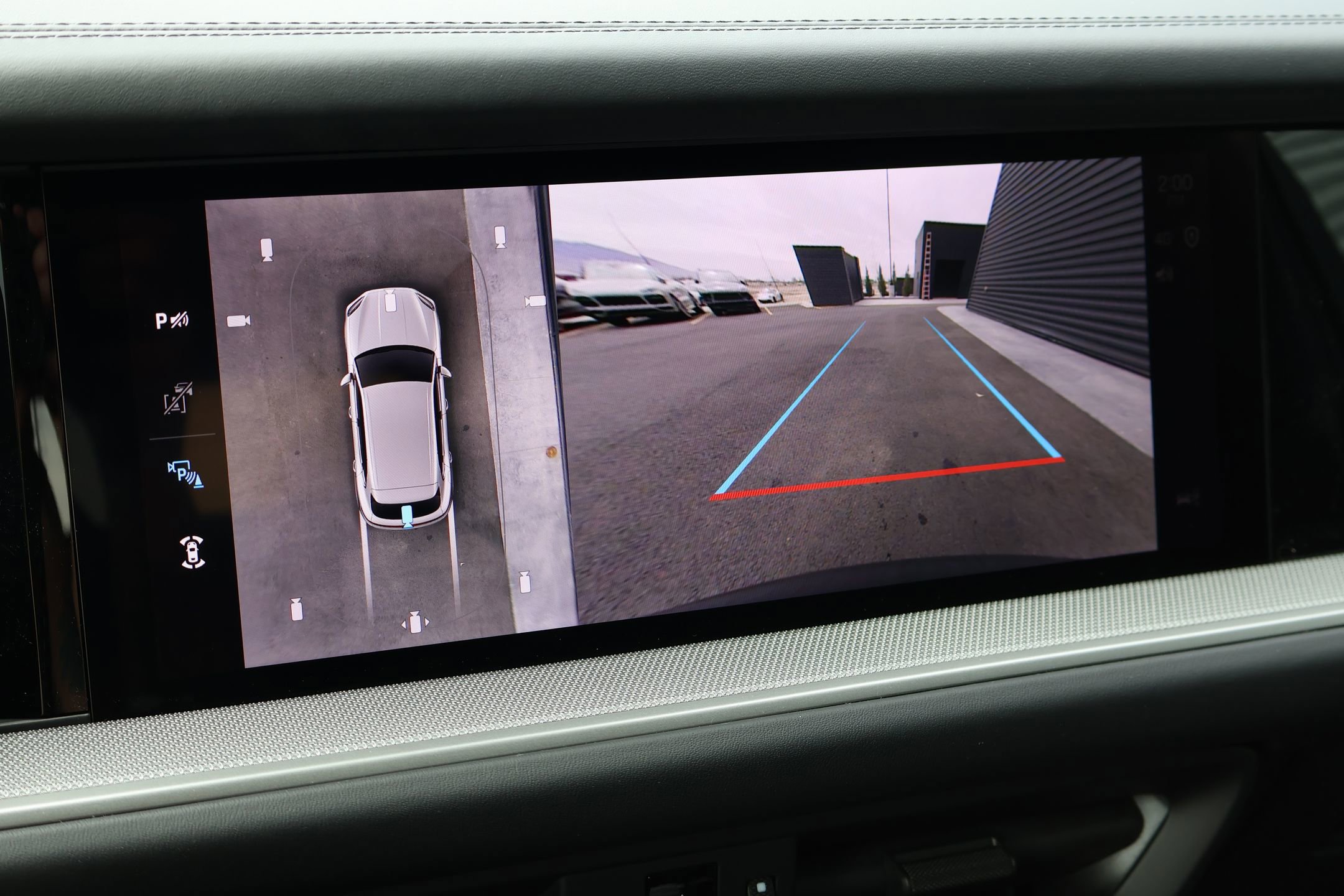 New 2026 Porsche Cayenne image 17