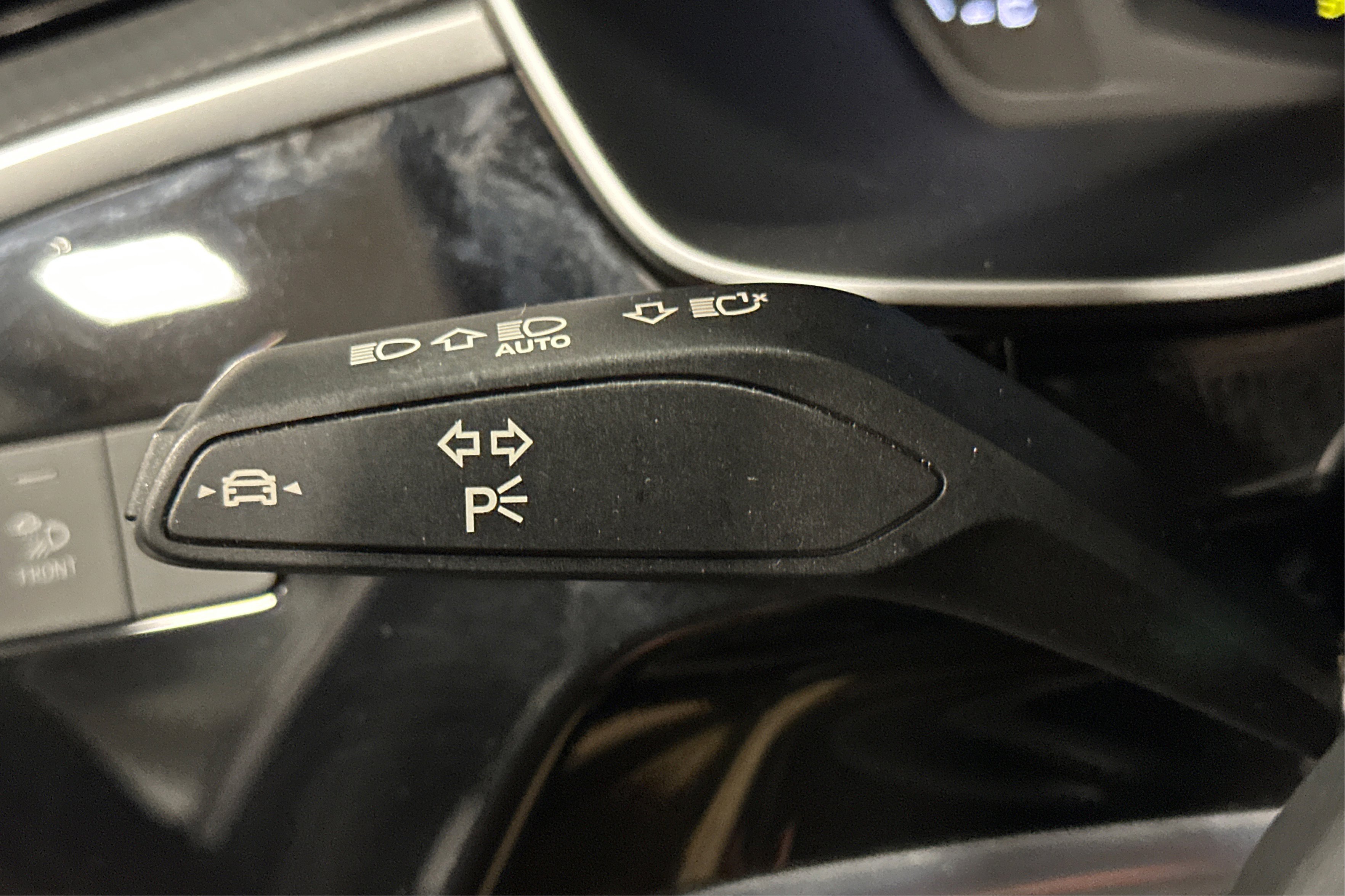 Used 2025 Audi Q3 2.0T Premium image 24