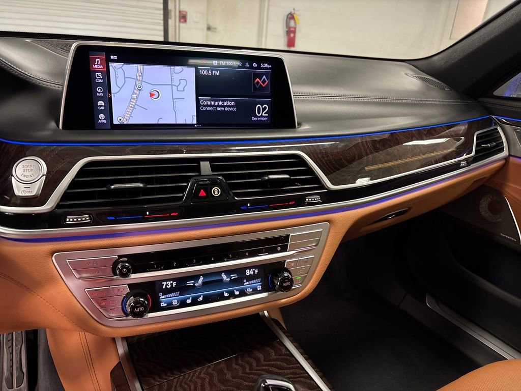 Used 2021 BMW 750i xDrive w/ Executive Package image 36