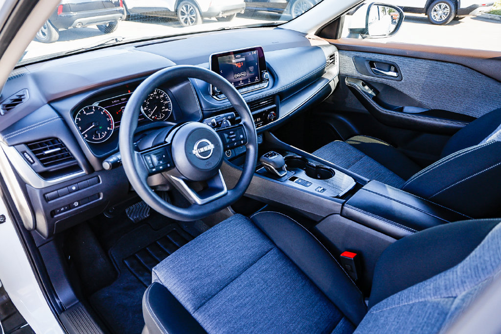 Used 2023 Nissan Rogue SV FWD image 35