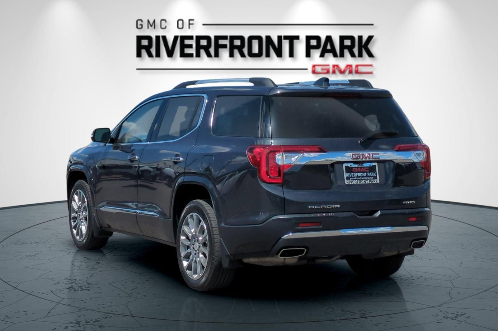Used 2023 GMC Acadia Denali w/ Denali Ultimate Package AWD/4WD image 5