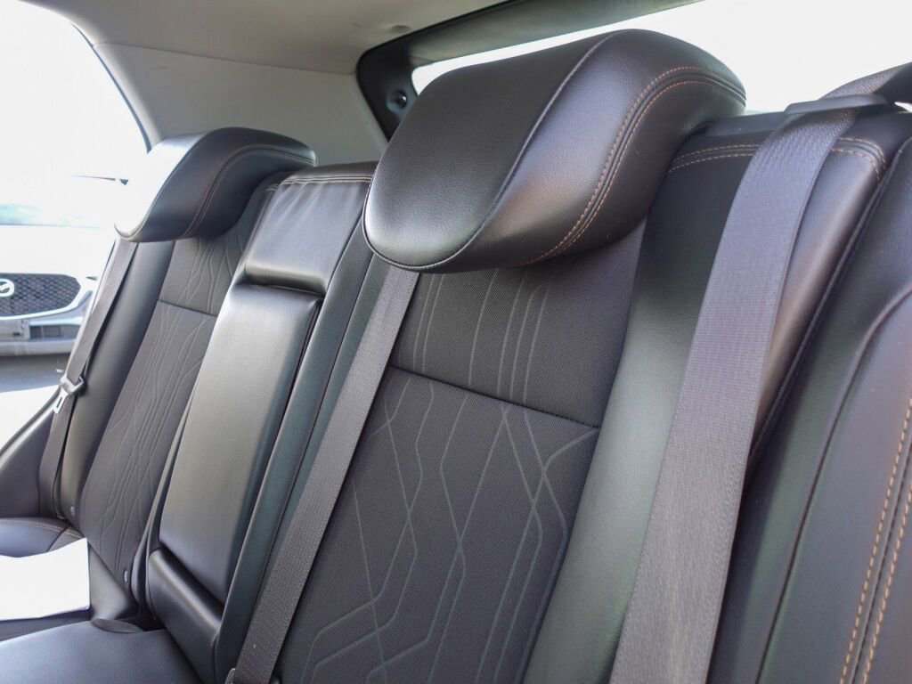 Used 2018 Chevrolet Trax LT w/ LT Convenience Package image 12