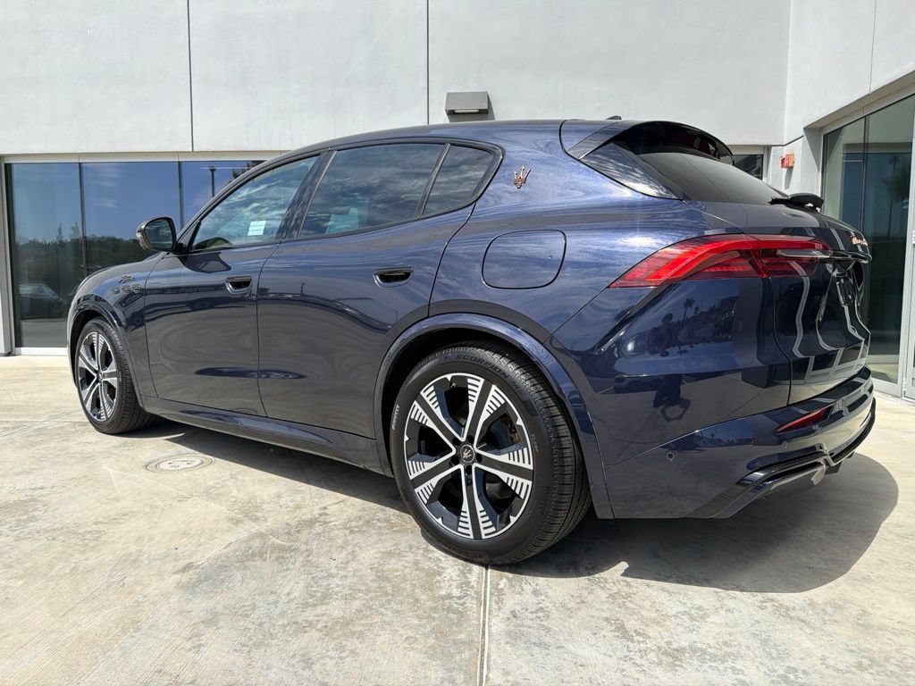 Certified 2025 Maserati Grecale Folgore AWD/4WD image 5