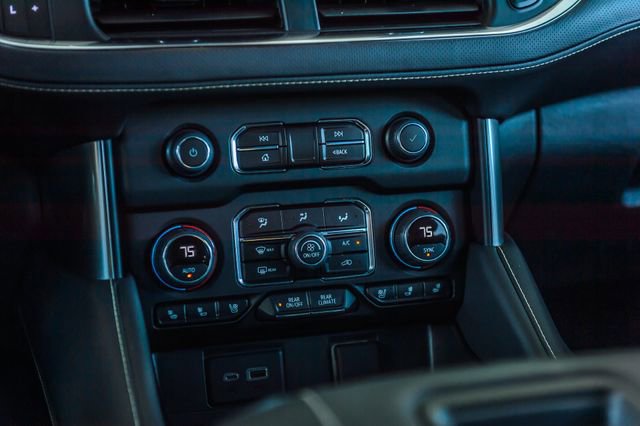 Used 2023 Chevrolet Suburban Premier image 41