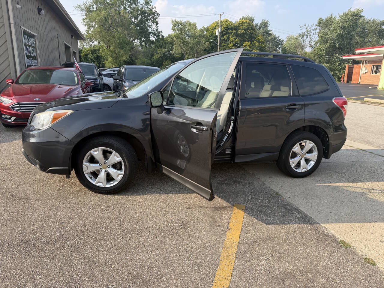 Used 2014 Subaru Forester 2.5i Premium w/ Protection Package #1 AWD/4WD image 31