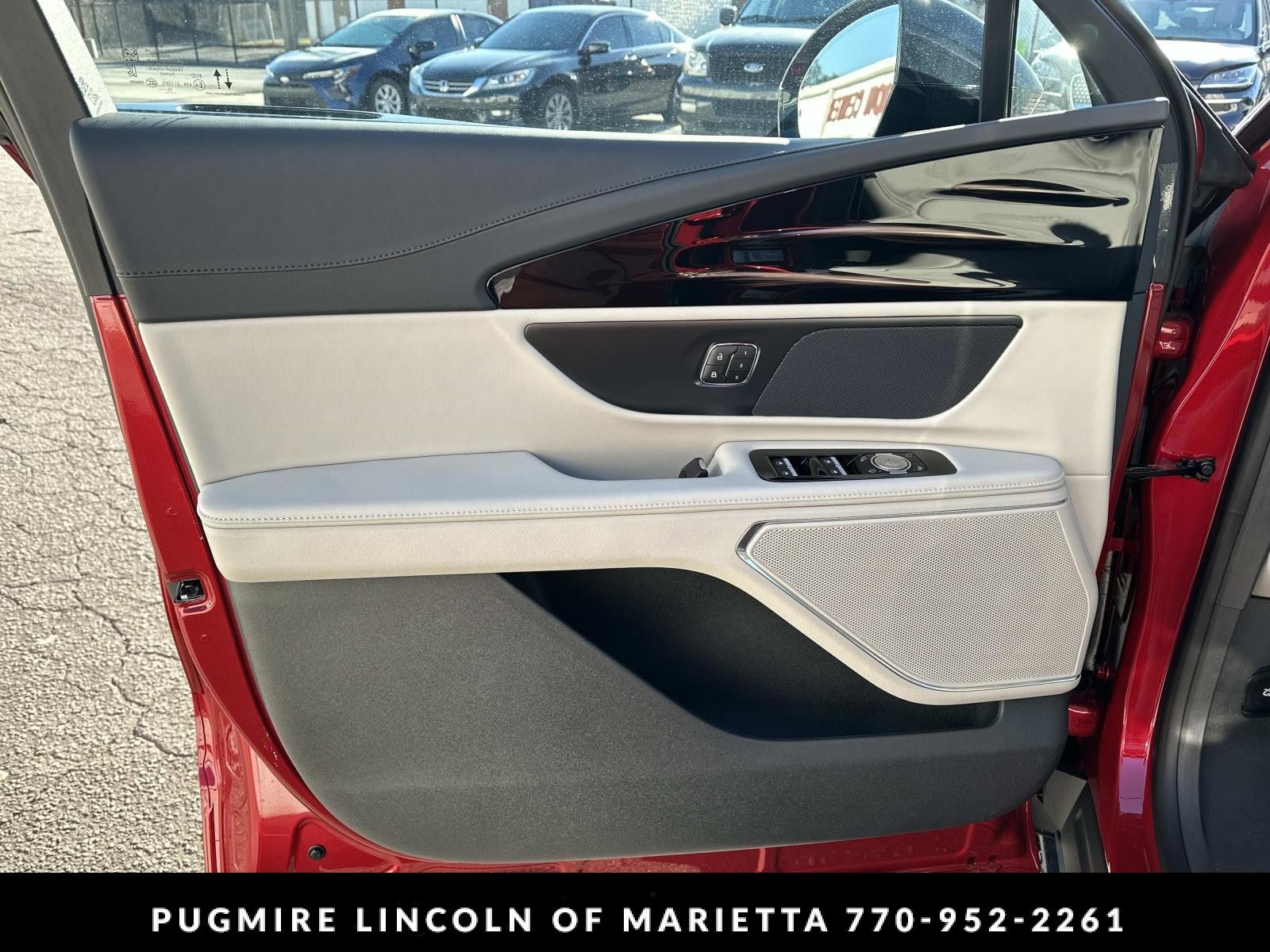 New 2026 Lincoln Nautilus Premier AWD/4WD image 11