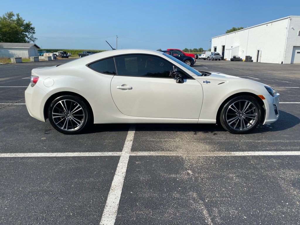 Used 2014 Scion FR-S RWD image 8