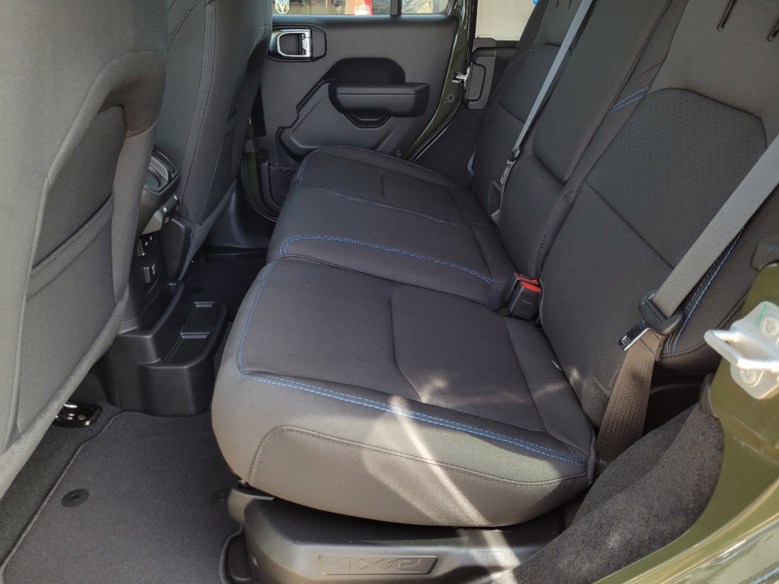 New 2023 Jeep Wrangler Unlimited Rubicon 4xe w/ Cold Weather Group image 11