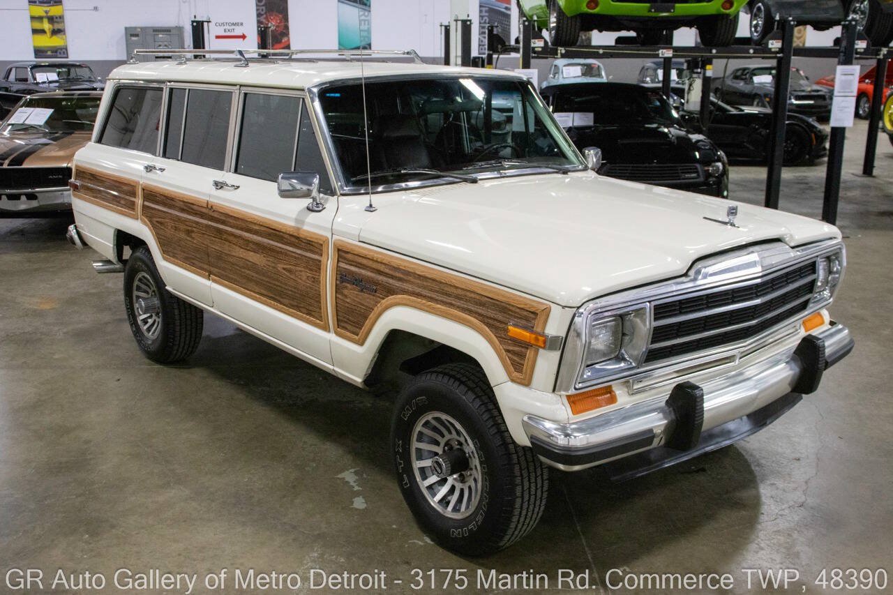 Used 1987 Jeep Grand Wagoneer AWD/4WD image 9