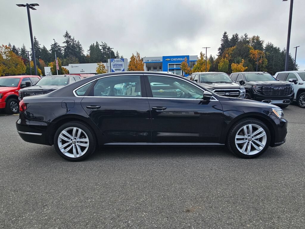Used 2018 Volkswagen Passat 2.0T SE FWD image 4