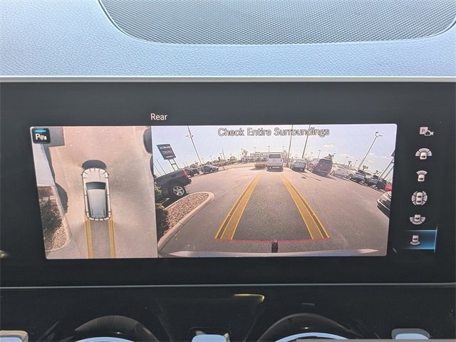 Used 2020 Mercedes-Benz GLB 250 image 24