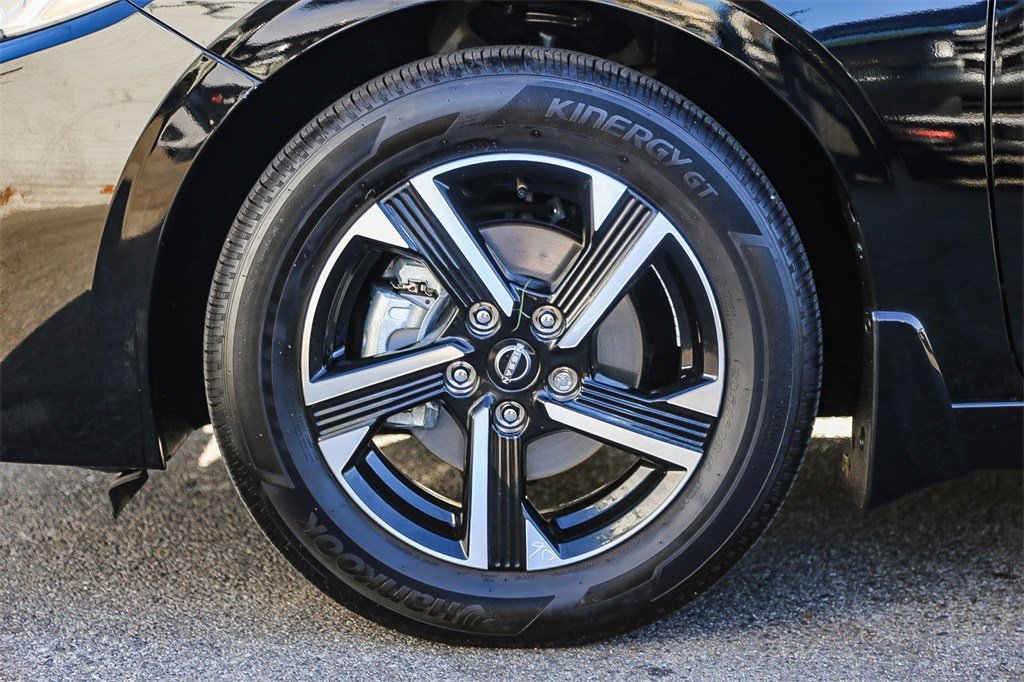 Certified 2024 Nissan Sentra SV w/ All-Weather Package image 9