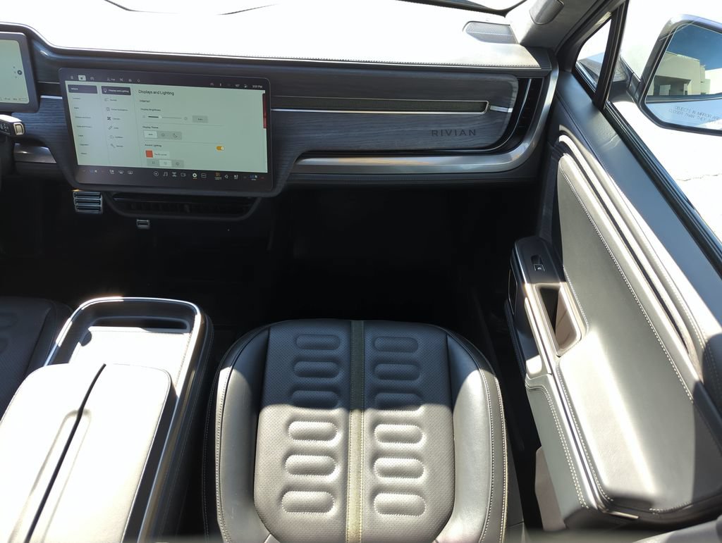 Used 2024 Rivian R1S Adventure Dual AWD/4WD image 15
