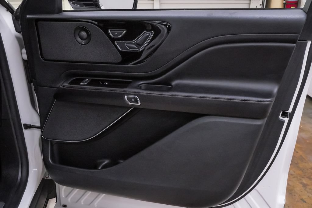 Used 2022 Lincoln Aviator Reserve w/ Elements Package Plus RWD image 30
