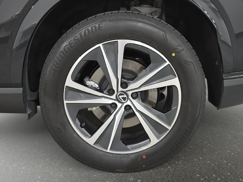 Used 2024 Lexus RX 350 Premium w/ Accessory Package (Z1) FWD image 28