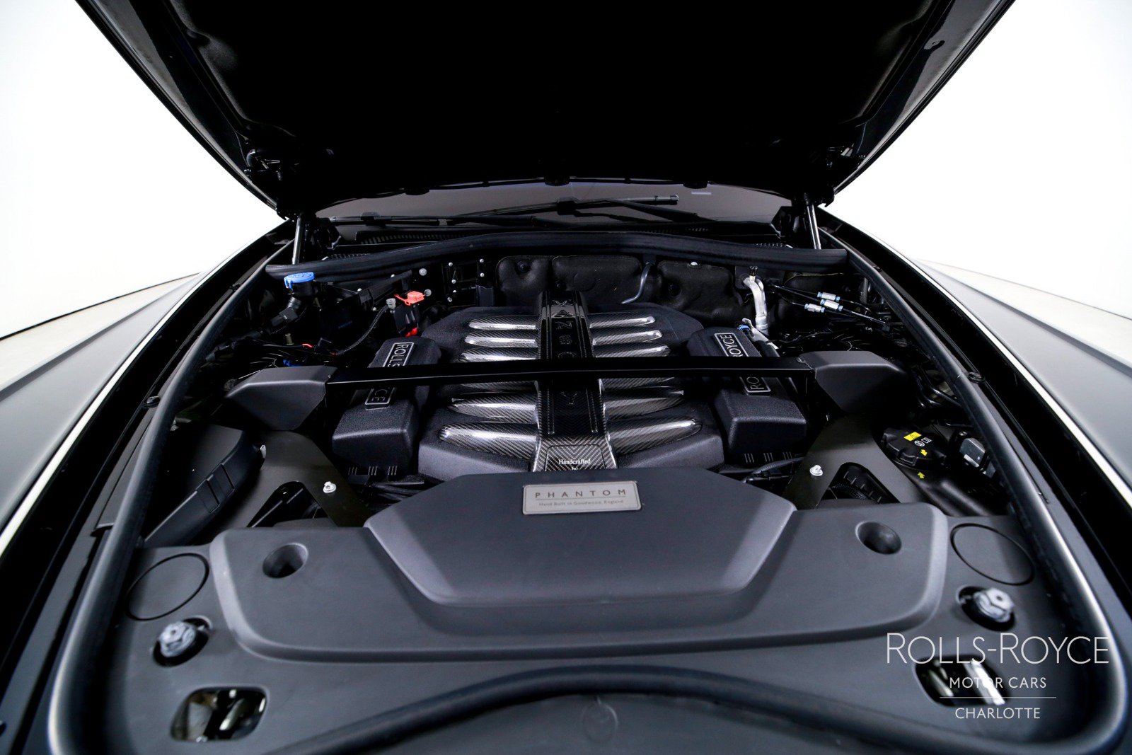 Used 2018 Rolls-Royce Phantom Sedan RWD image 40