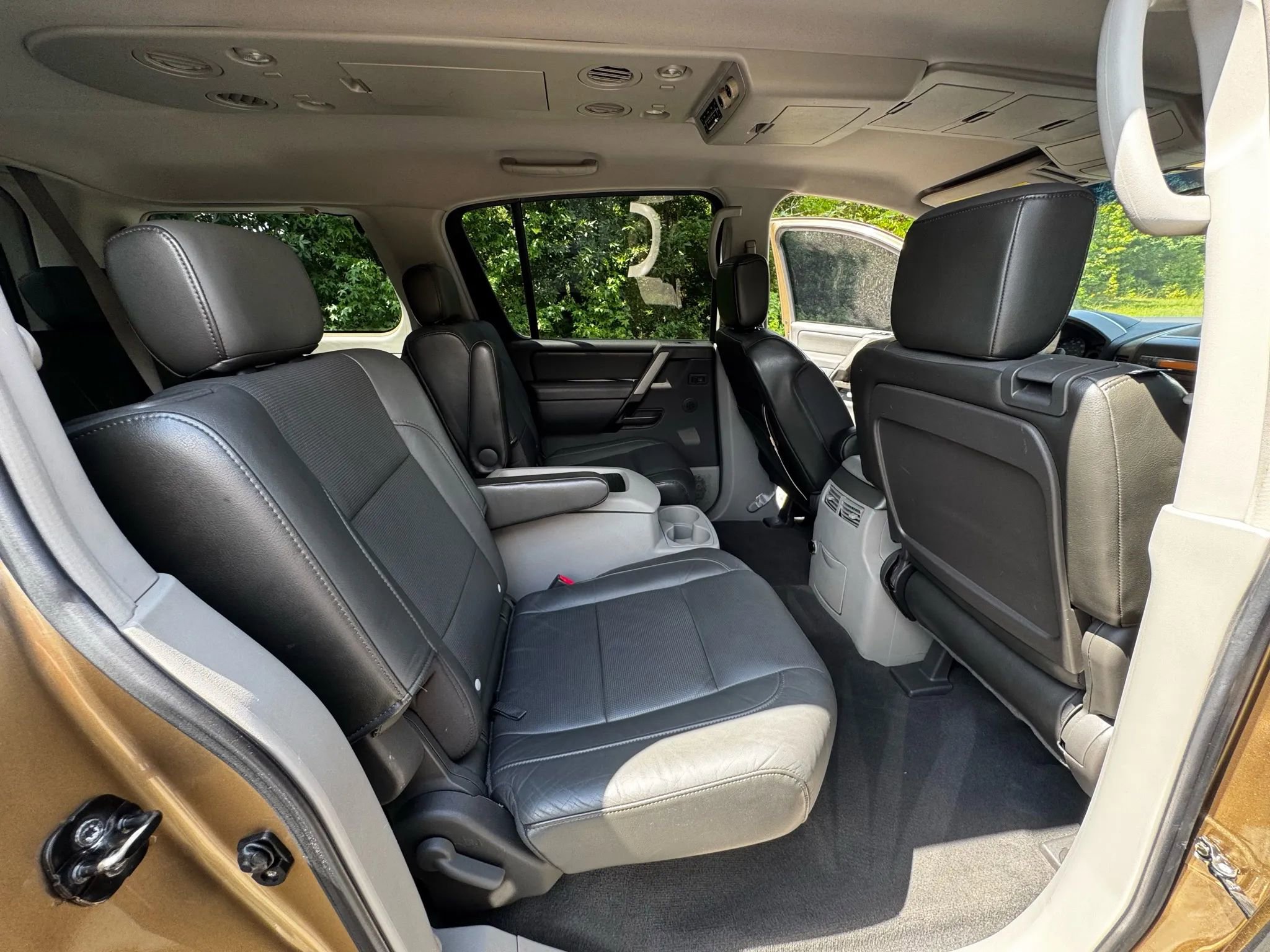 Used 2004 Nissan Armada LE image 17