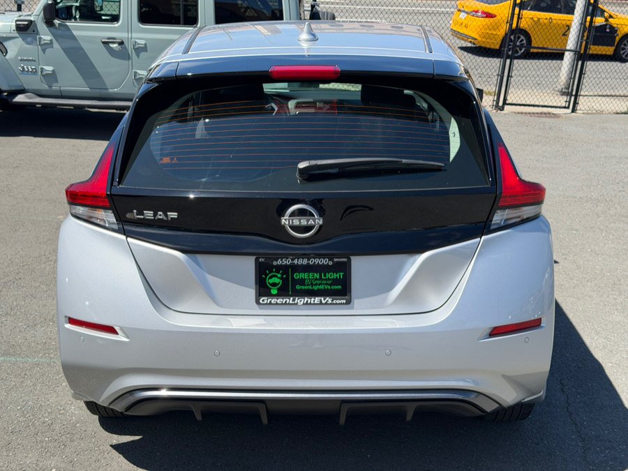 Used 2025 Nissan Leaf S FWD image 6