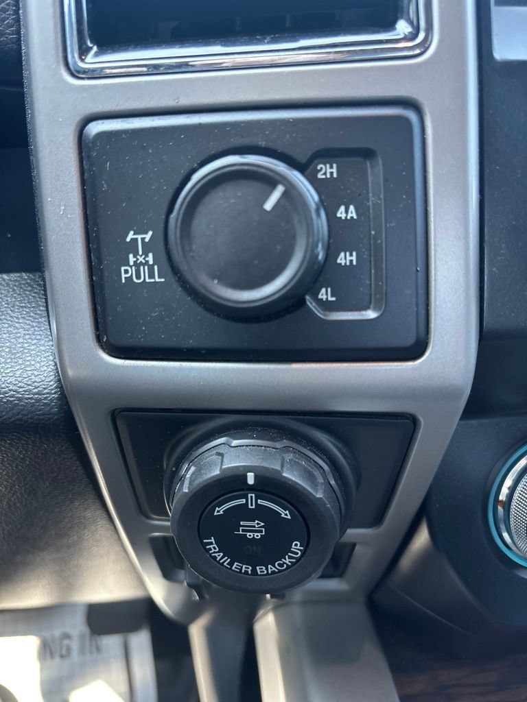 Used 2019 Ford F150 Lariat w/ Equipment Group 502A Luxury AWD/4WD image 13