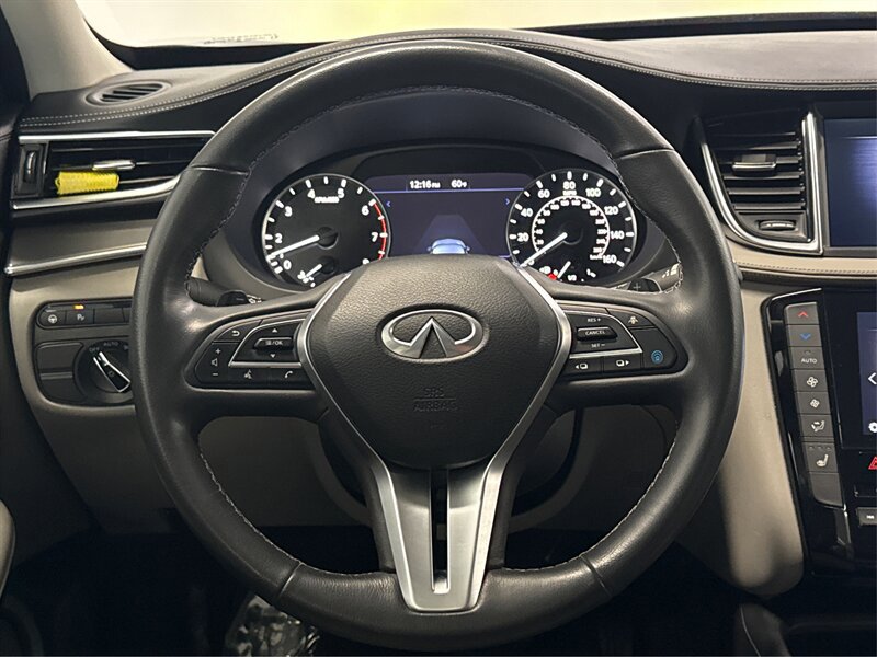 Used 2023 INFINITI QX50 Luxe FWD image 16