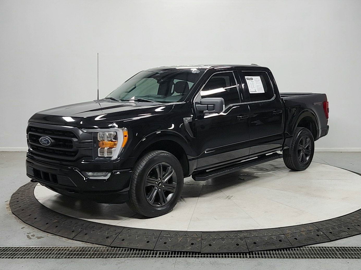 Used 2023 Ford F150 XLT w/ Equipment Group 302A High AWD/4WD image 3