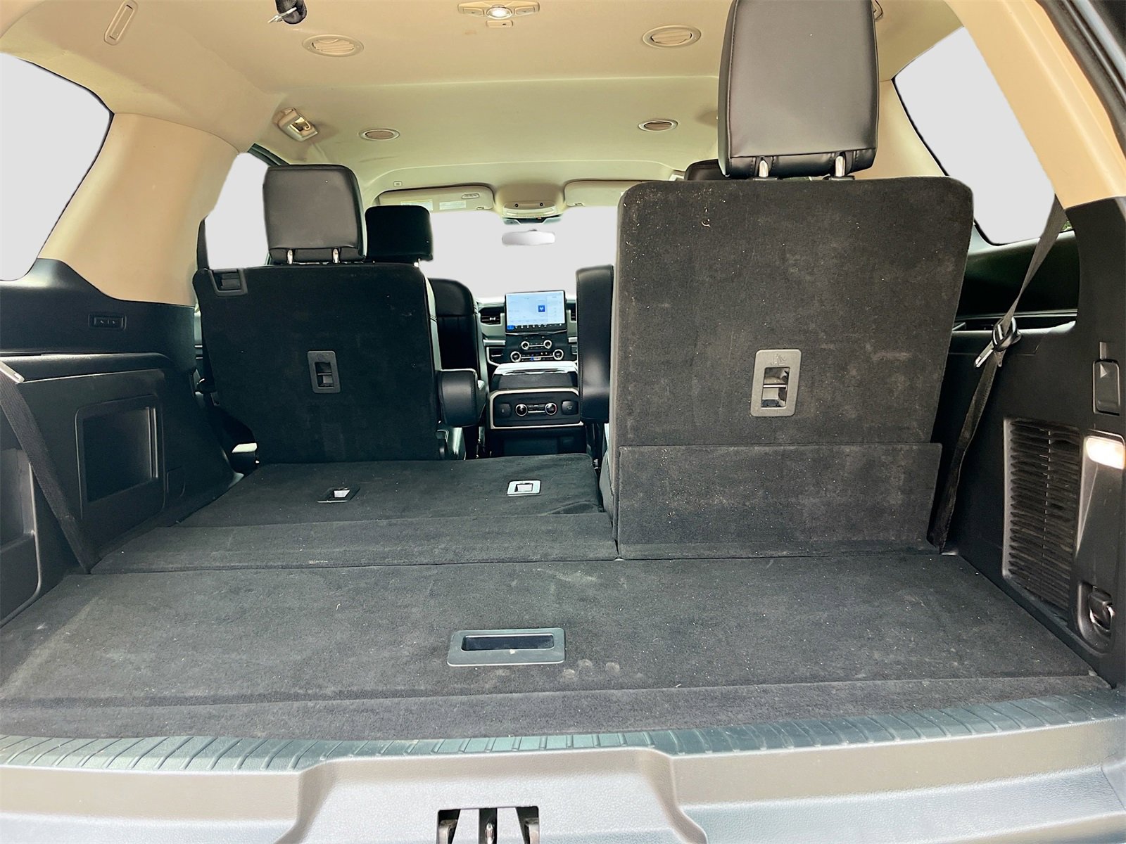 Used 2024 Ford Expedition XLT image 26