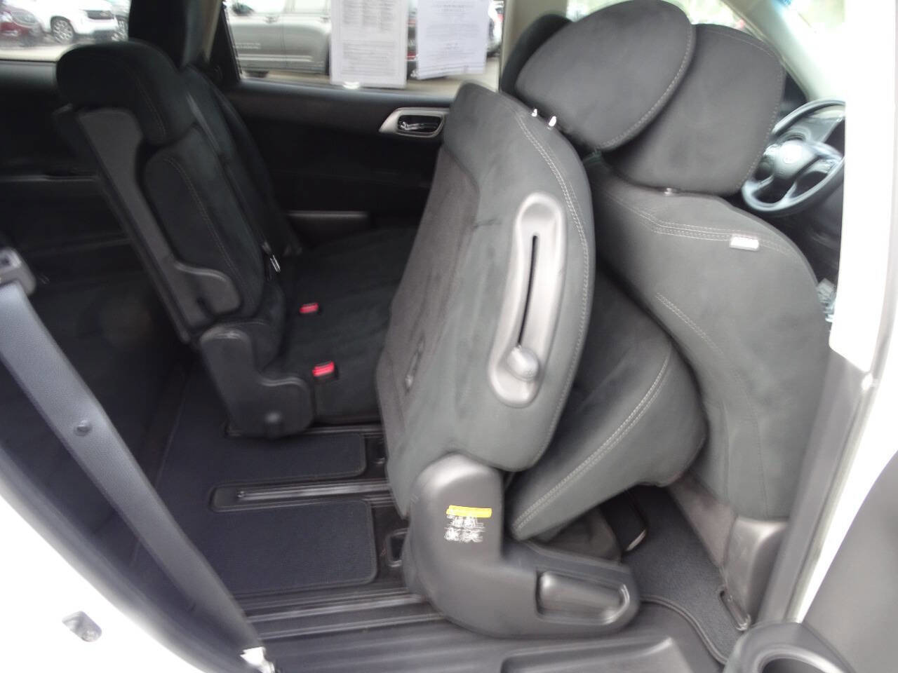 Used 2013 Nissan Pathfinder S image 31