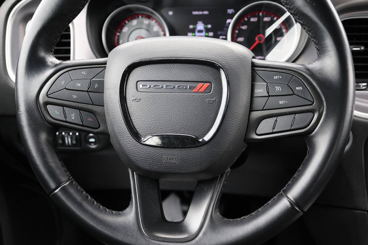 Used 2022 Dodge Charger SXT w/ Driver Convenience Group RWD image 18