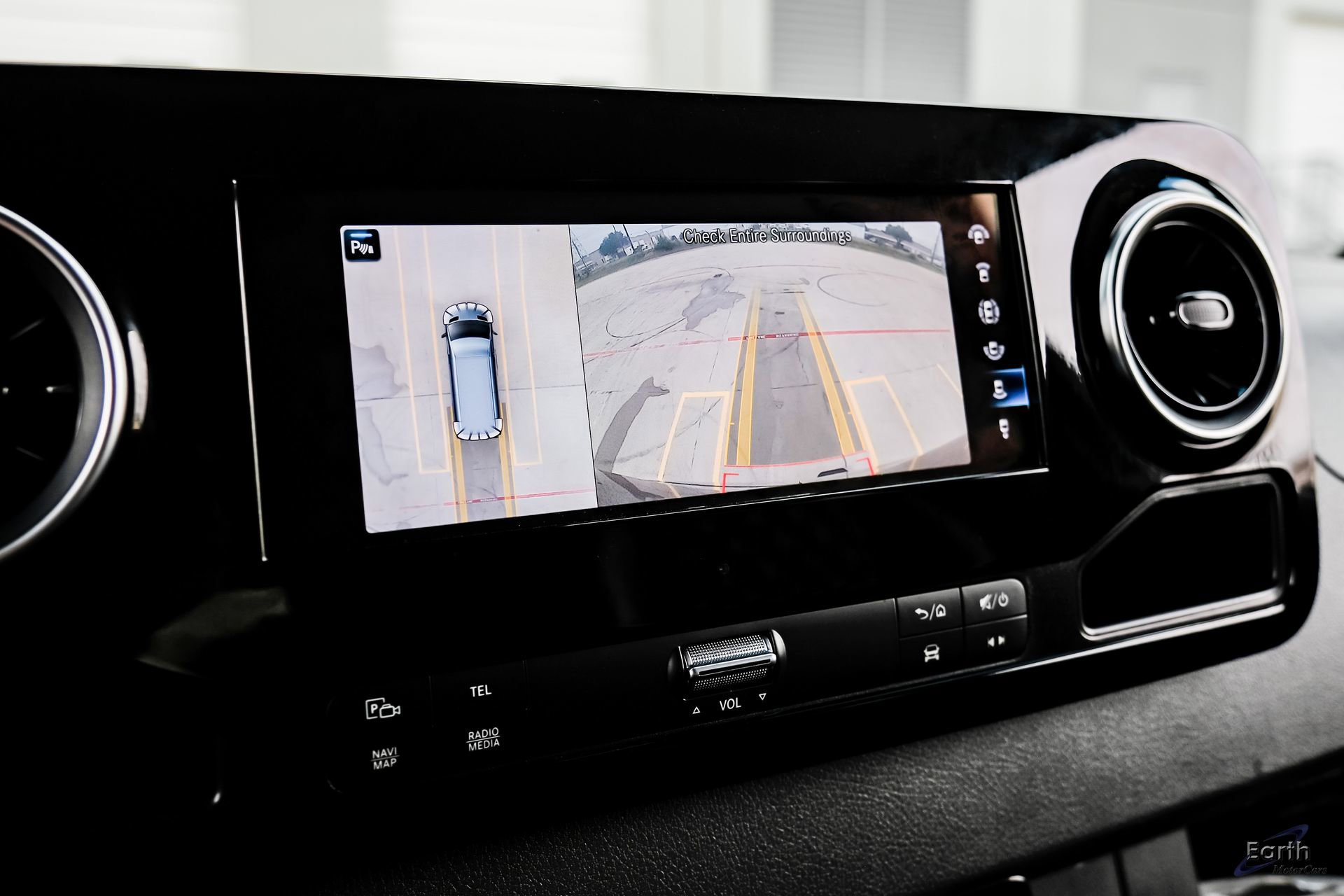 Used 2024 Mercedes-Benz Sprinter 2500 image 59