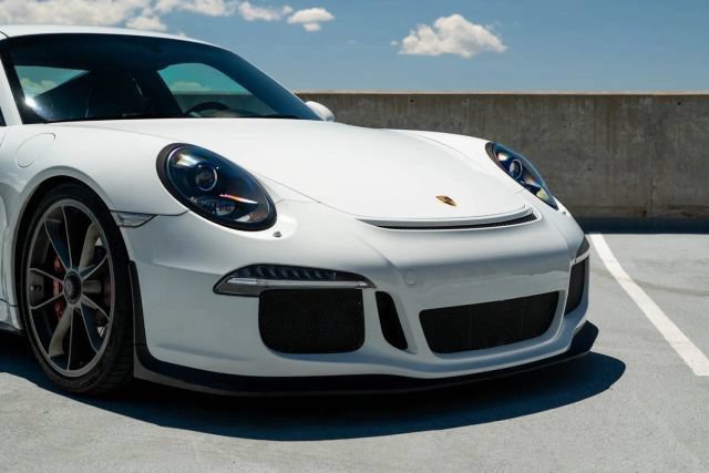 Used 2015 Porsche 911 GT3 RWD image 2