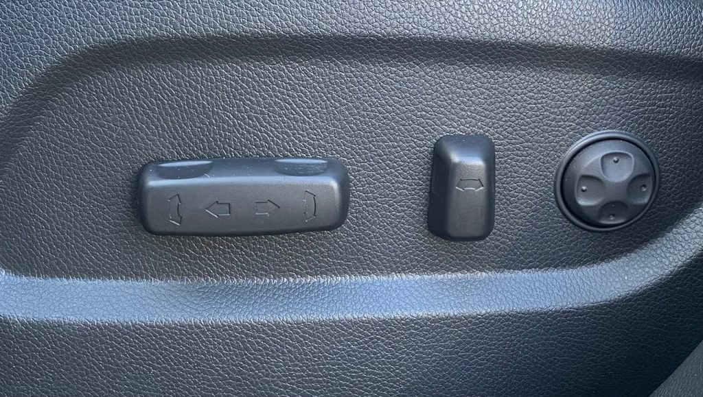 Used 2019 Hyundai Santa Fe XL image 13