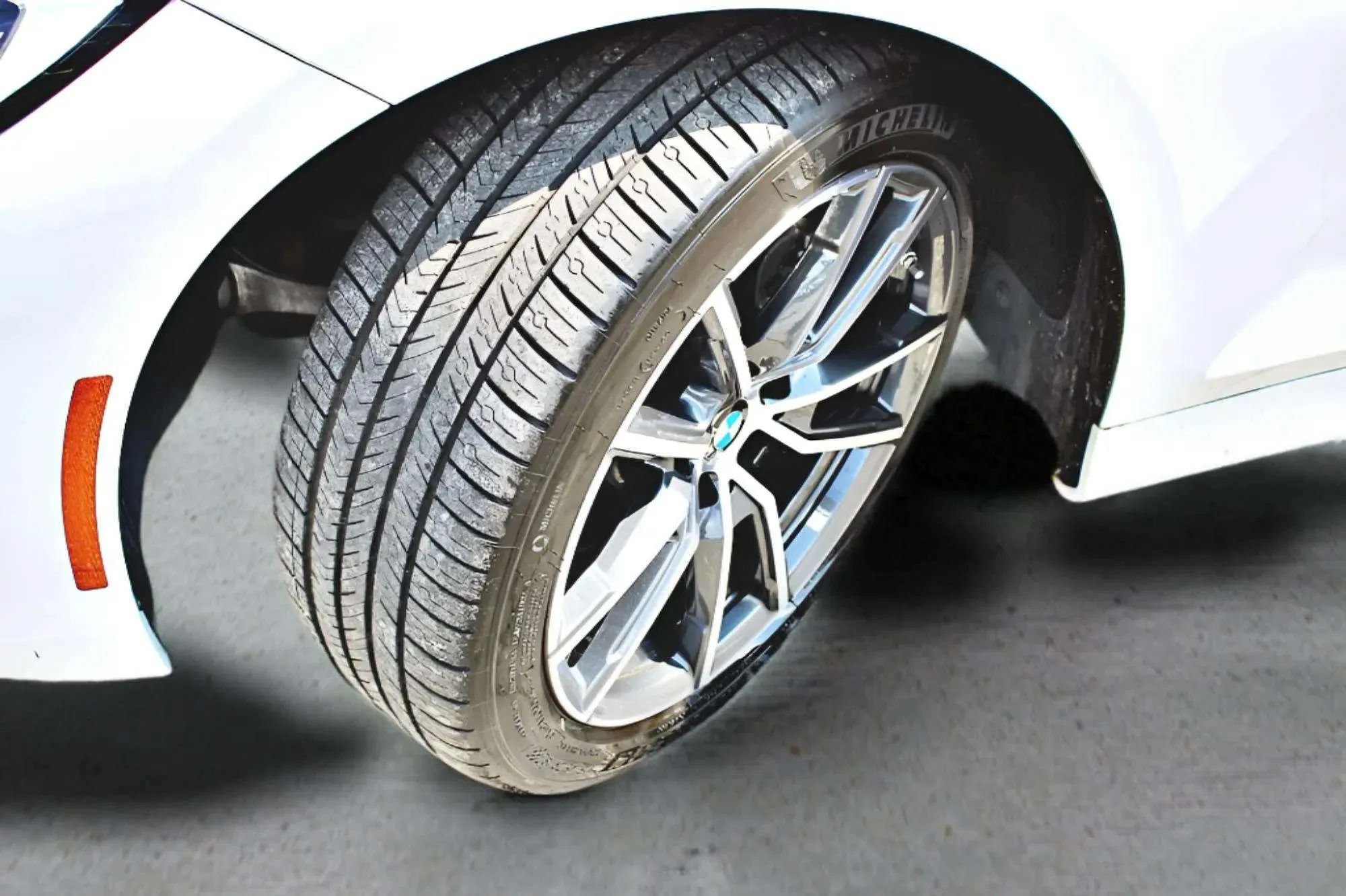 Used 2020 BMW 330i Sedan w/ Driving Assistance Package RWD image 29