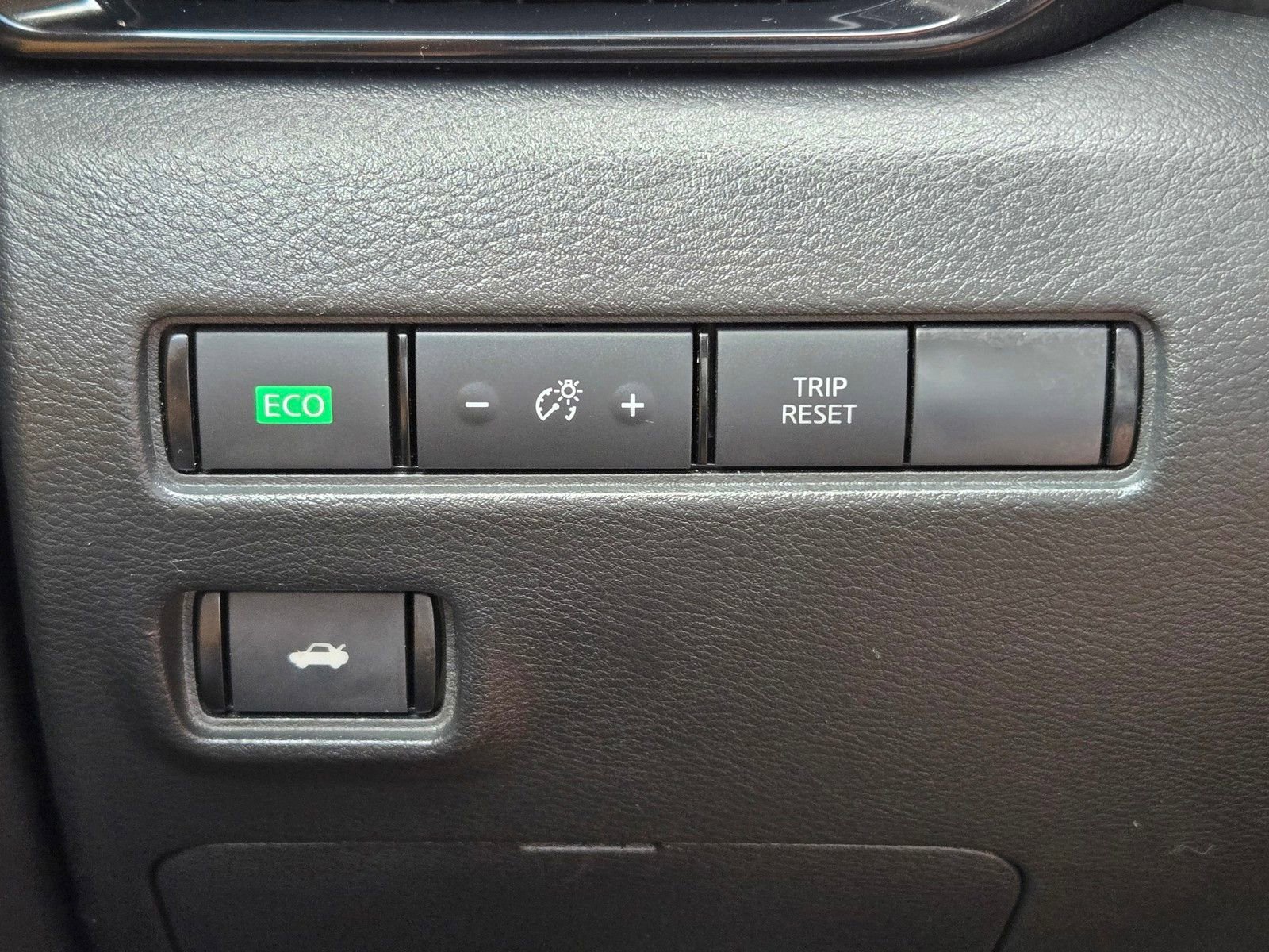 Used 2021 Nissan Sentra SV w/ SV Premium Package FWD image 30