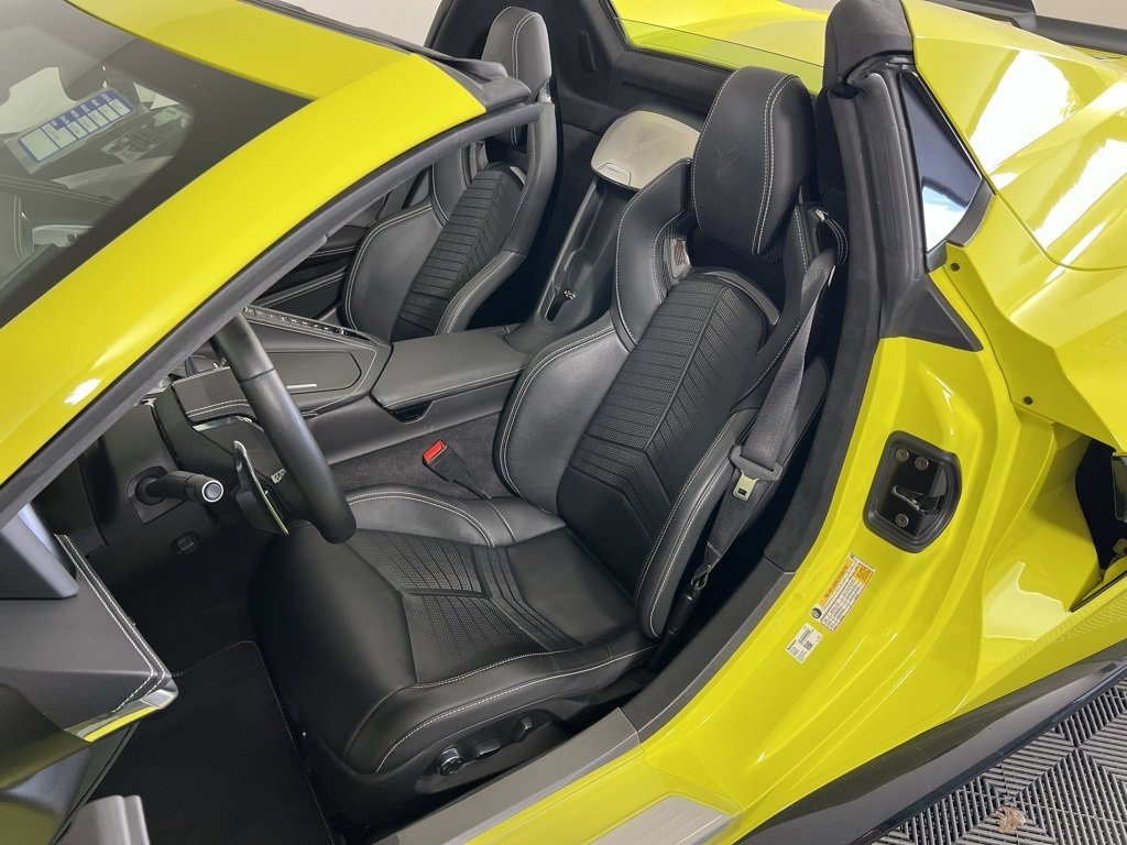 Used 2022 Chevrolet Corvette Stingray w/ Z51 Performance Package image 26
