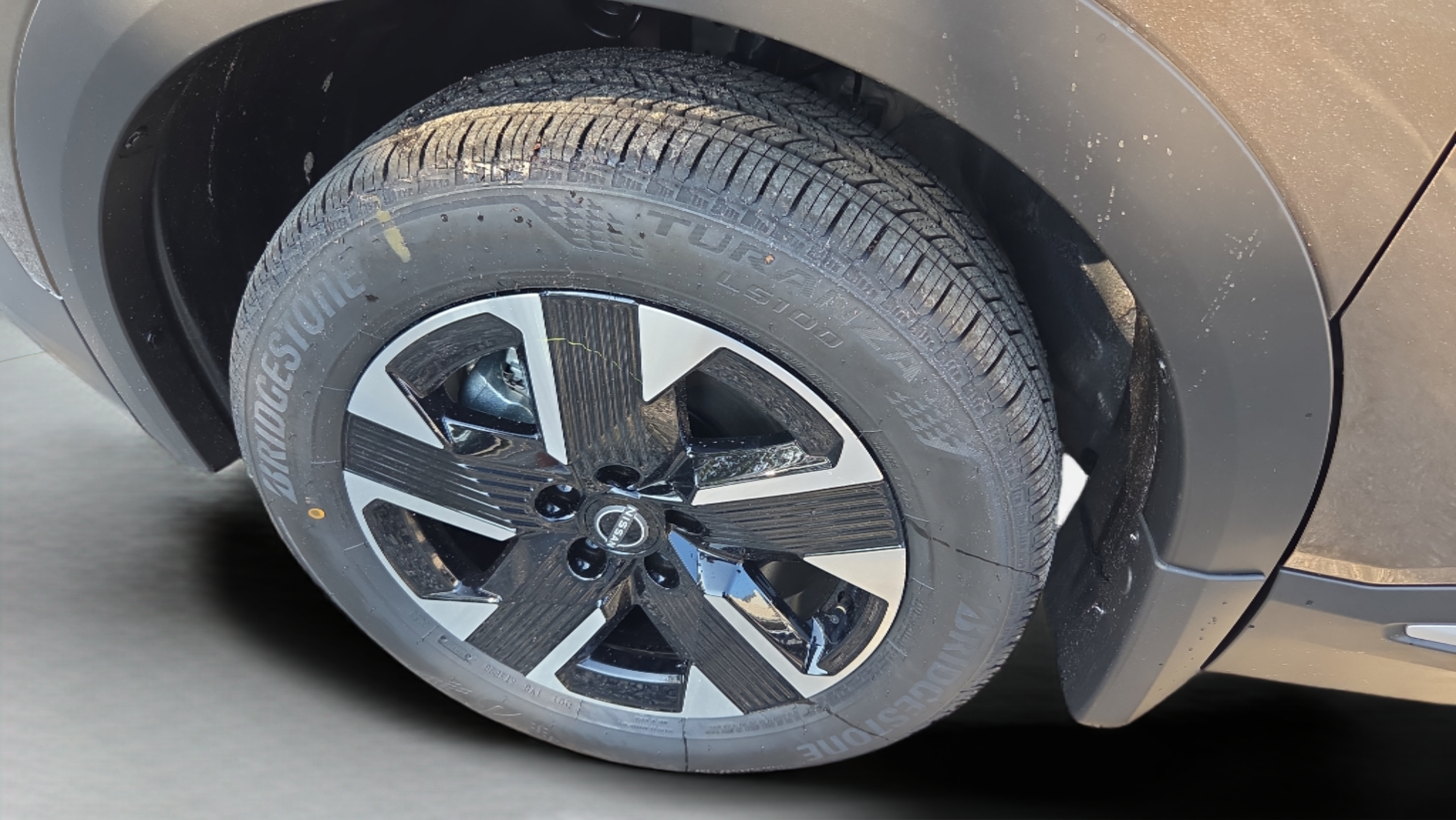 New 2026 Nissan Kicks SV w/ Cold Weather Package AWD/4WD image 9