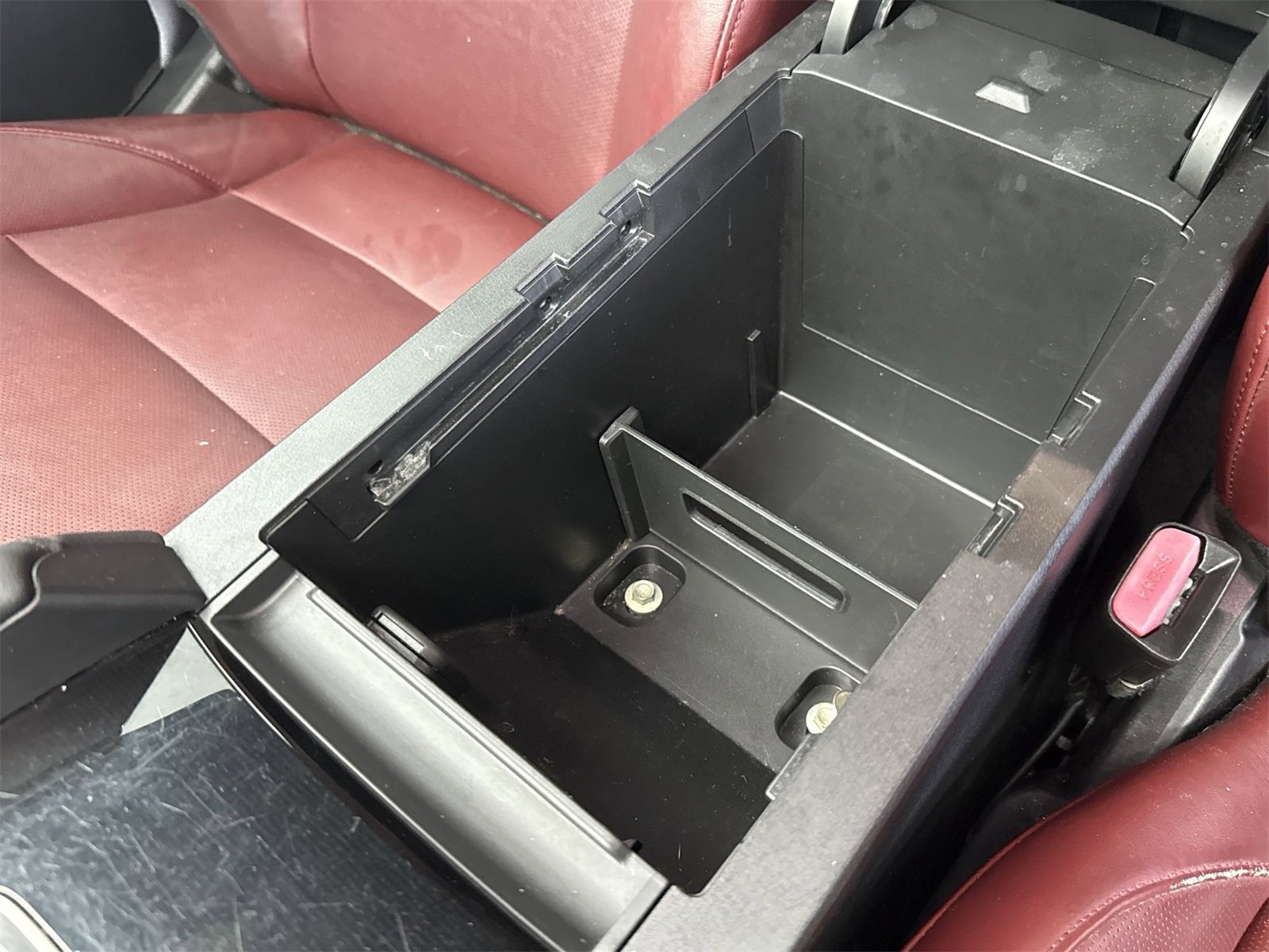 Used 2019 MAZDA MAZDA3 Hatchback w/ Premium Package image 35