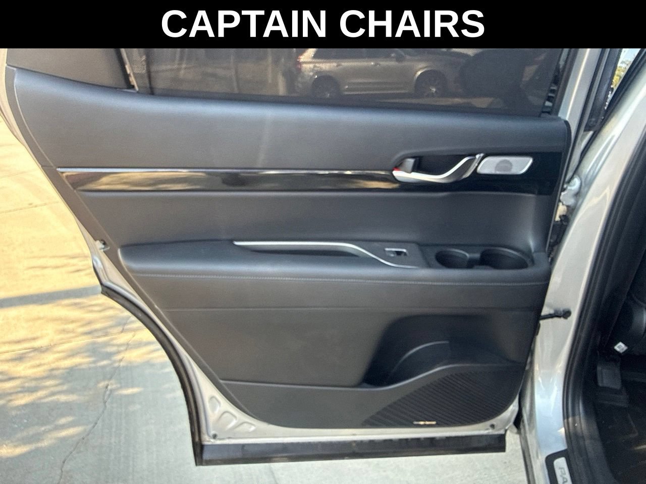 Used 2022 Hyundai Palisade Limited FWD image 17