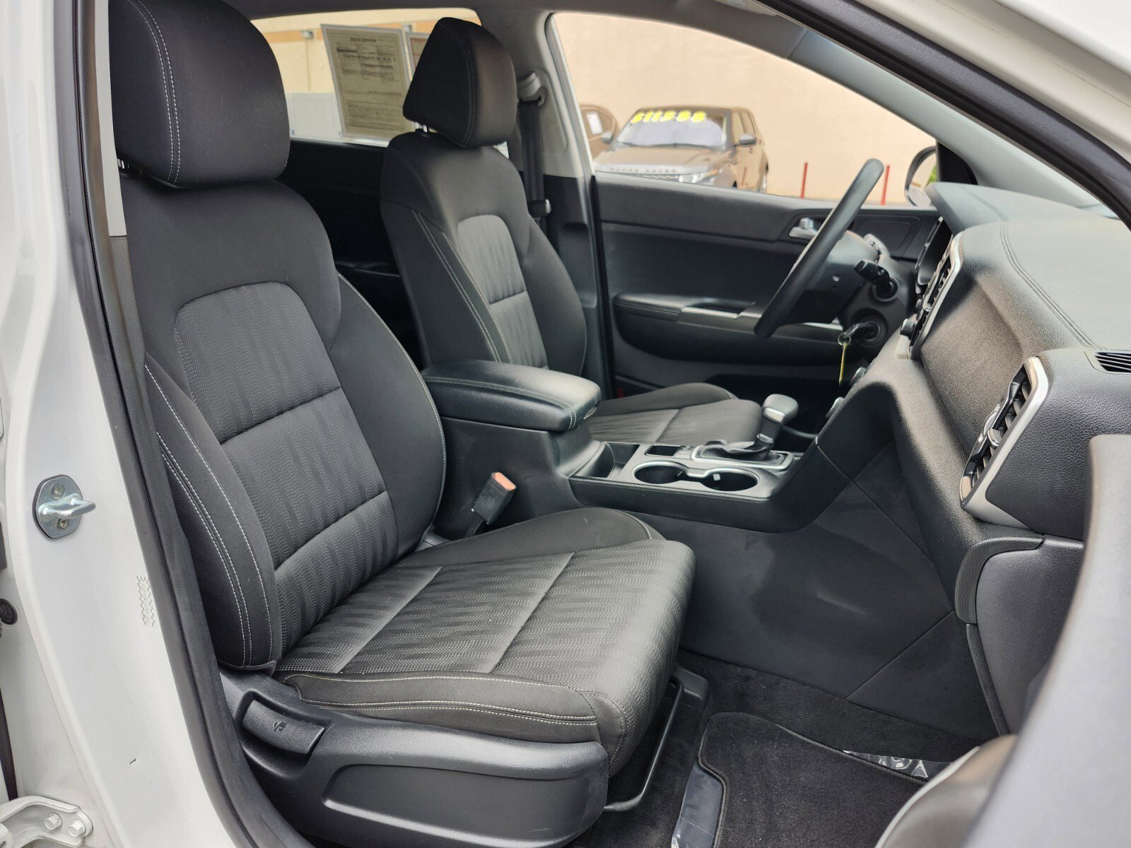 Used 2017 Kia Sportage LX image 15