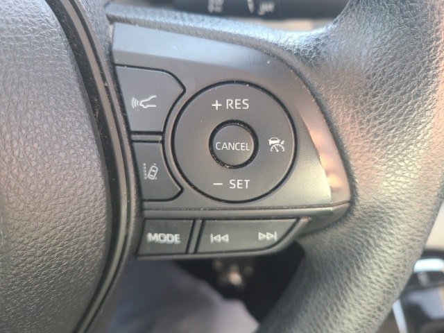 Used 2021 Toyota Corolla LE image 21