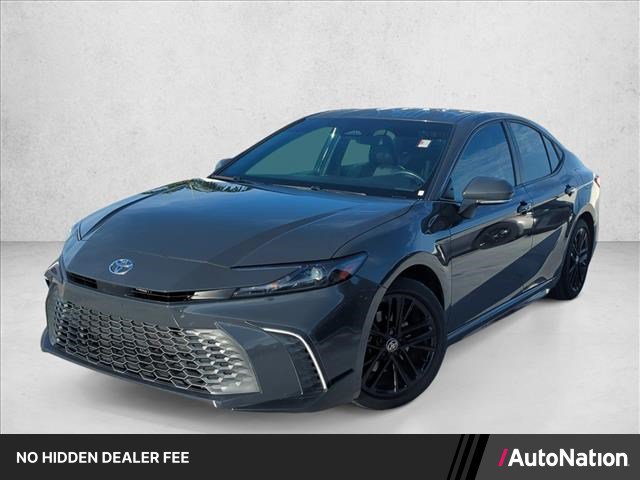 Certified 2025 Toyota Camry SE FWD image 1