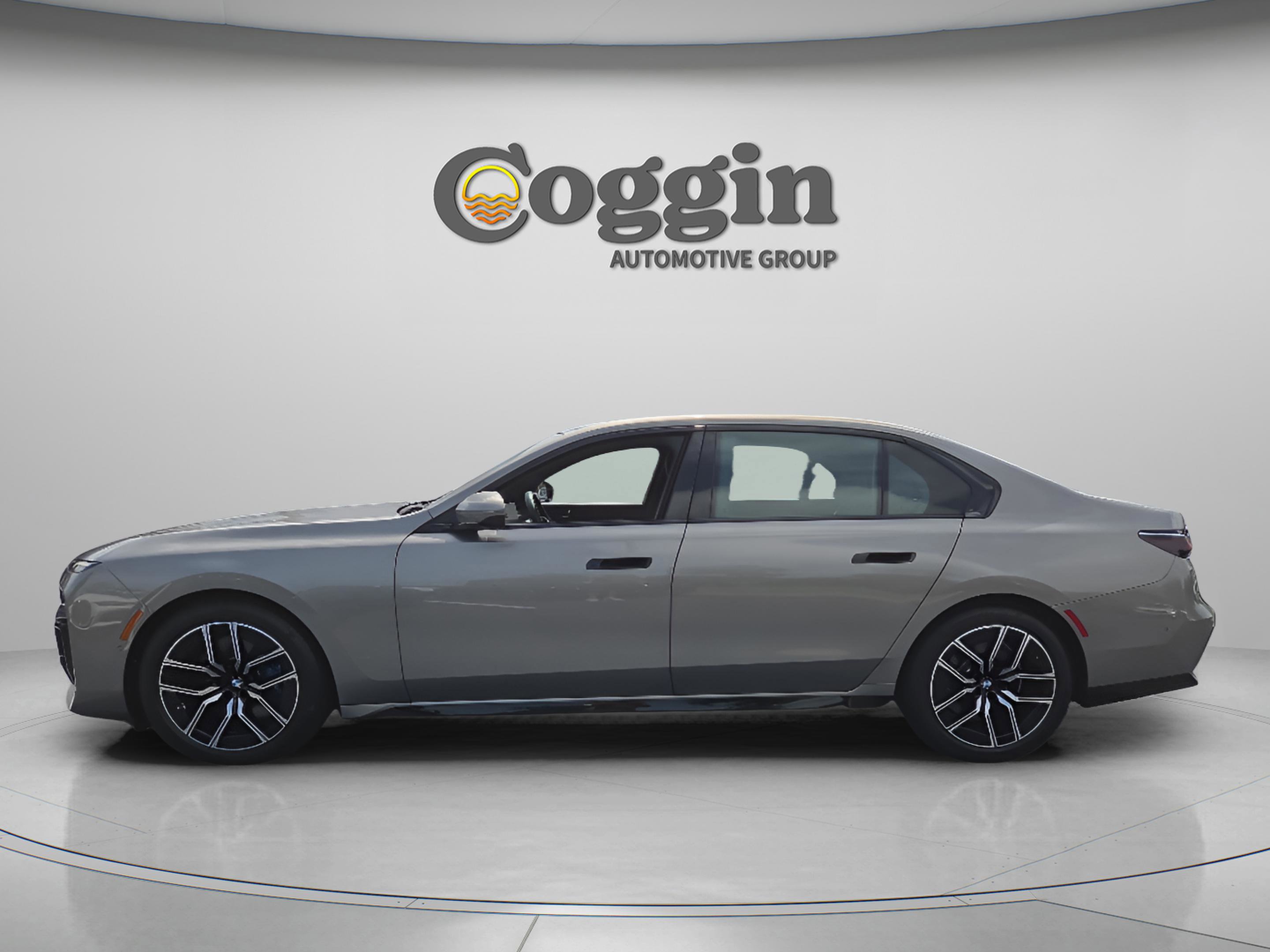 Certified 2023 BMW 740i RWD image 2