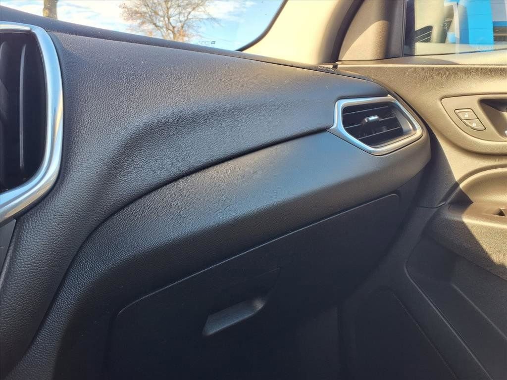 Used 2019 Chevrolet Equinox LT image 19