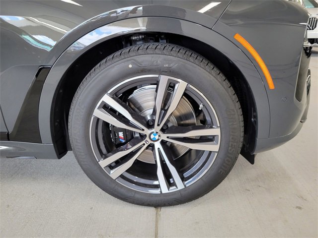 New 2026 BMW X7 M60i image 4