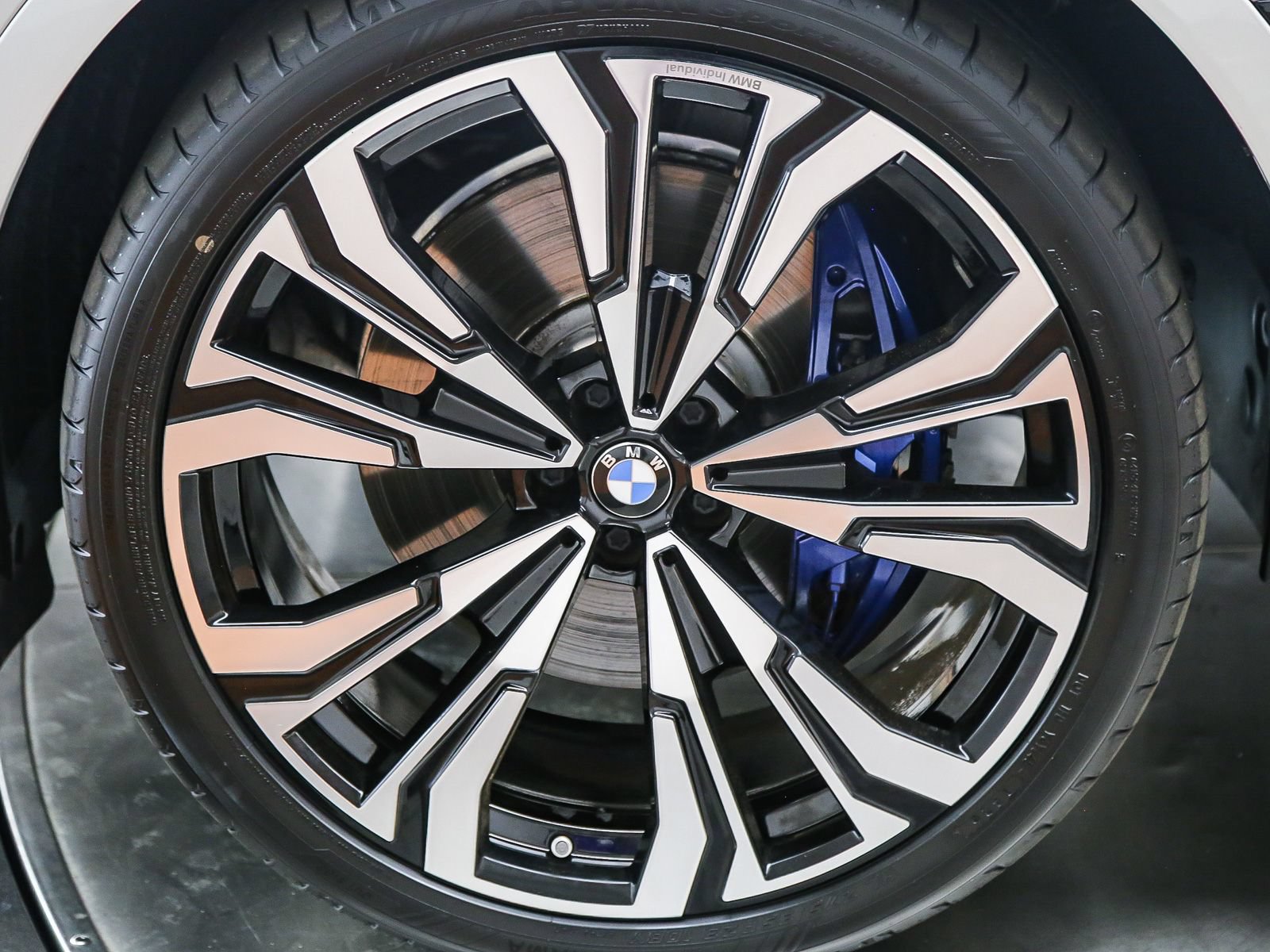Certified 2024 BMW X7 M60i AWD/4WD image 10
