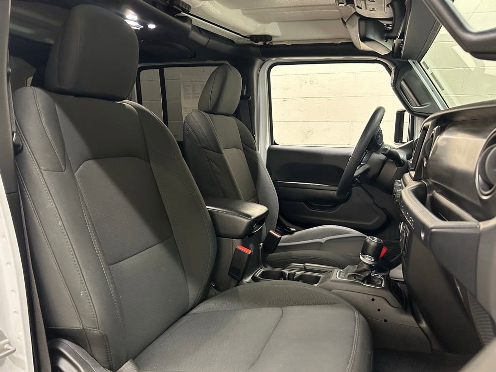 Used 2023 Jeep Wrangler Unlimited Sport AWD/4WD image 10