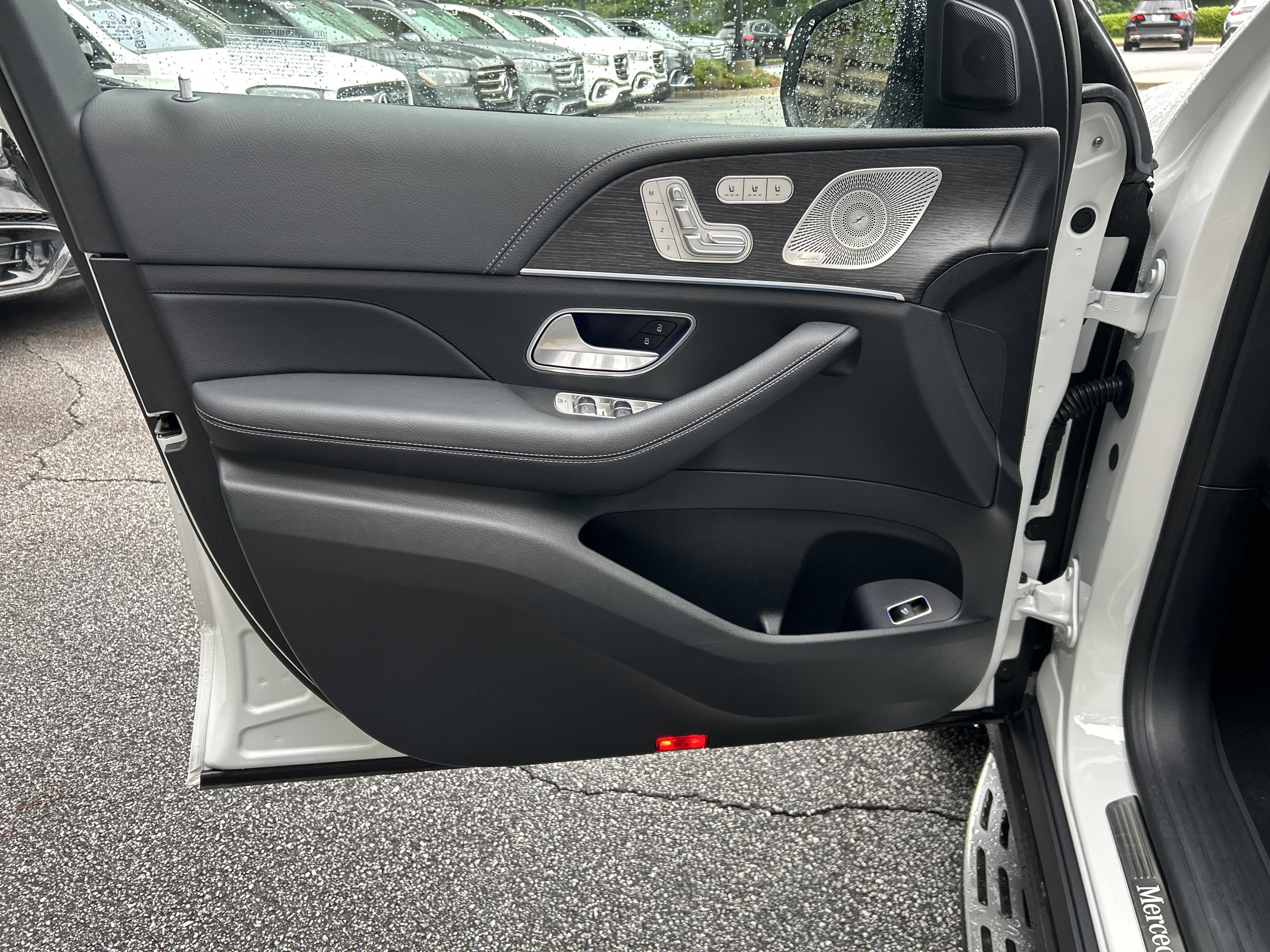 Certified 2025 Mercedes-Benz GLS 450 4MATIC image 18
