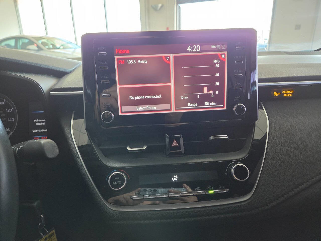 Used 2020 Toyota Corolla SE image 26