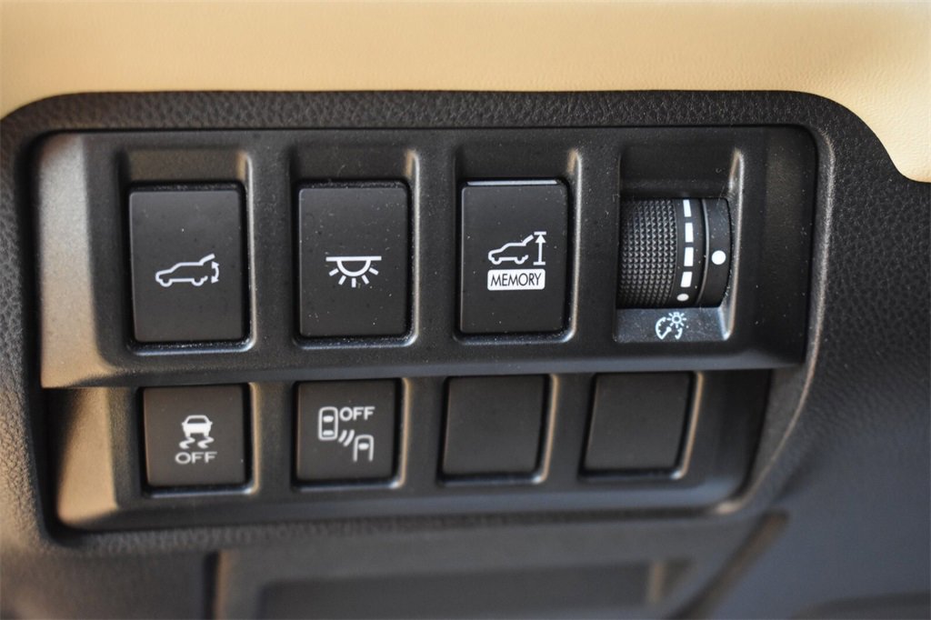 Used 2020 Subaru Ascent Limited w/ Technology Package image 30