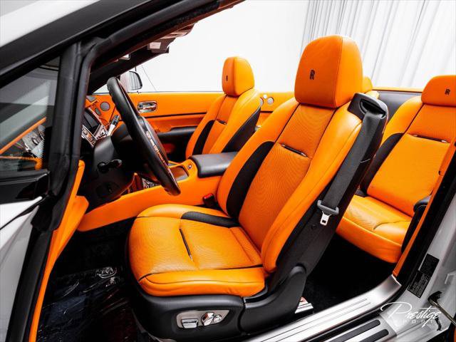 Used 2021 Rolls-Royce Dawn RWD image 22
